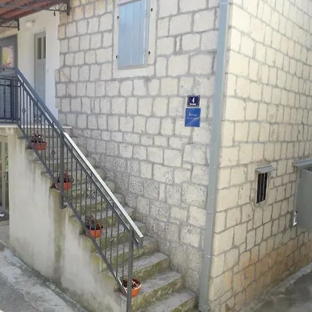 Rejo Apartment *